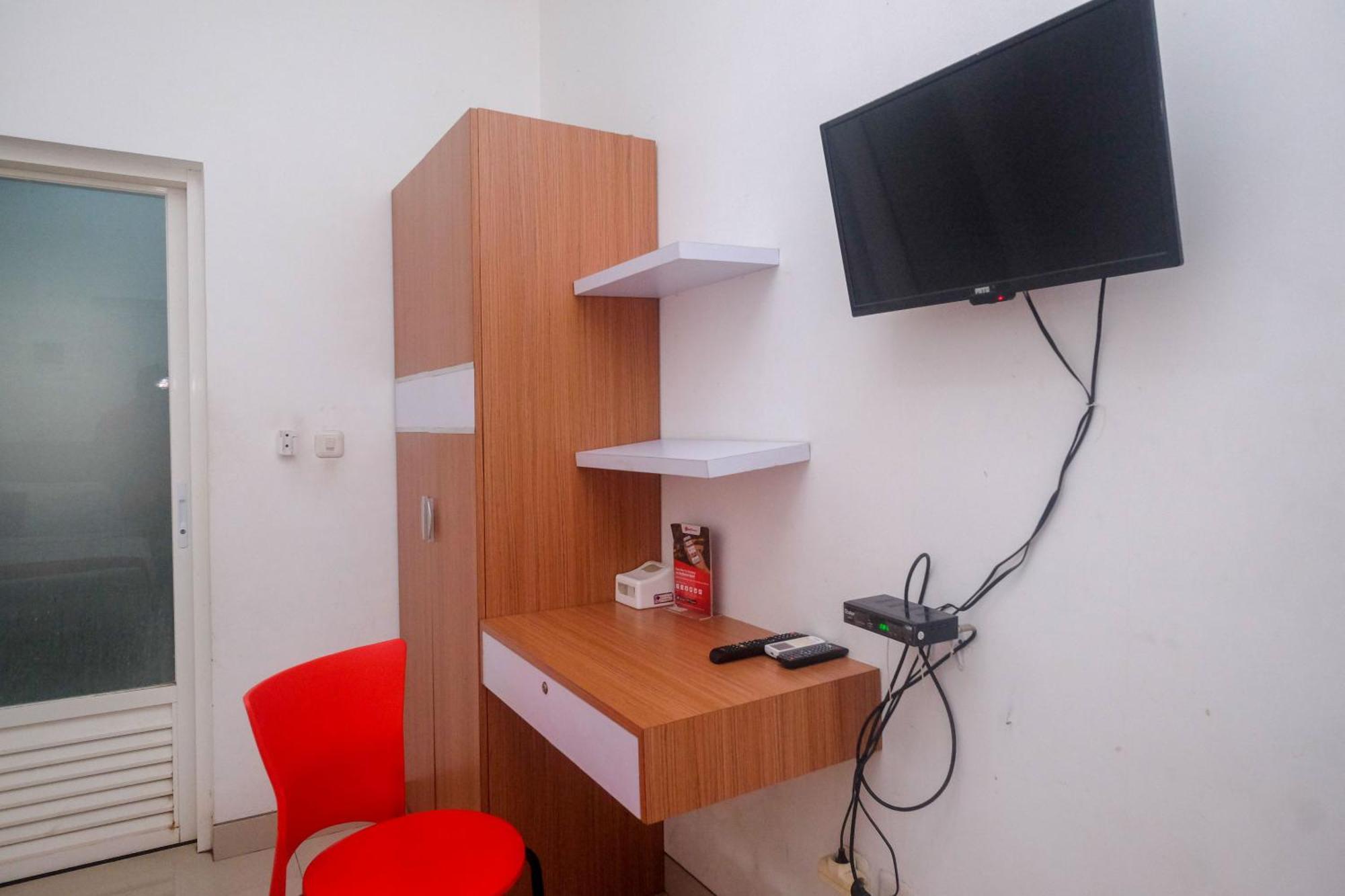 Reddoorz Syariah Near Simpang Lima Semarang Hotel Jomblang Exterior foto